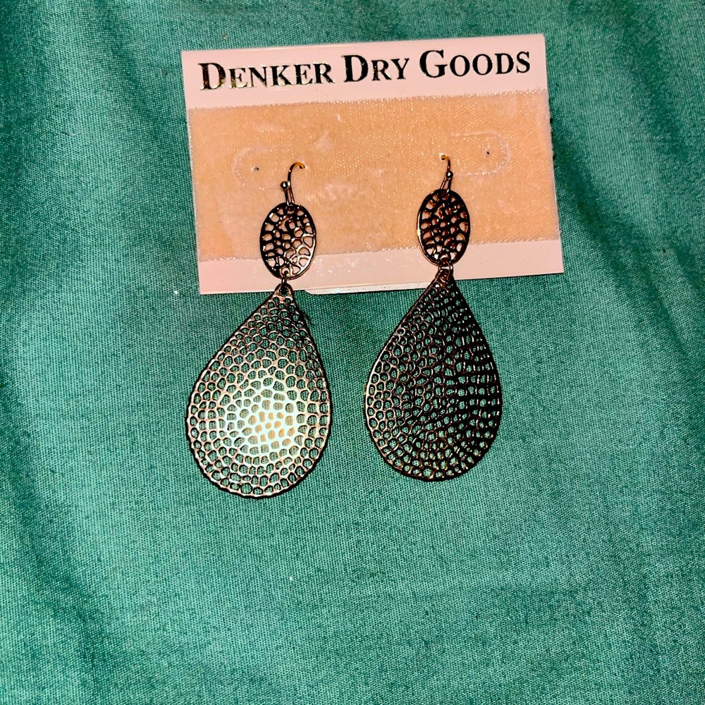Gold drop earrings